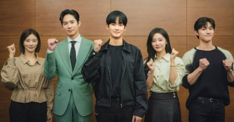 1000012583 Queen of Tears (2024): O Dorama de Romance e Reconciliação que Quebrou Recordes